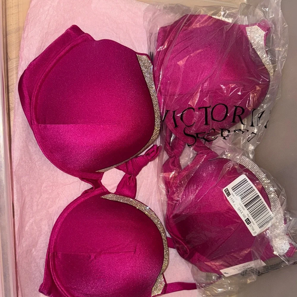 Victoria's Secret Magenta Bra with Glittering Silver Trim - Picture 8 of 8